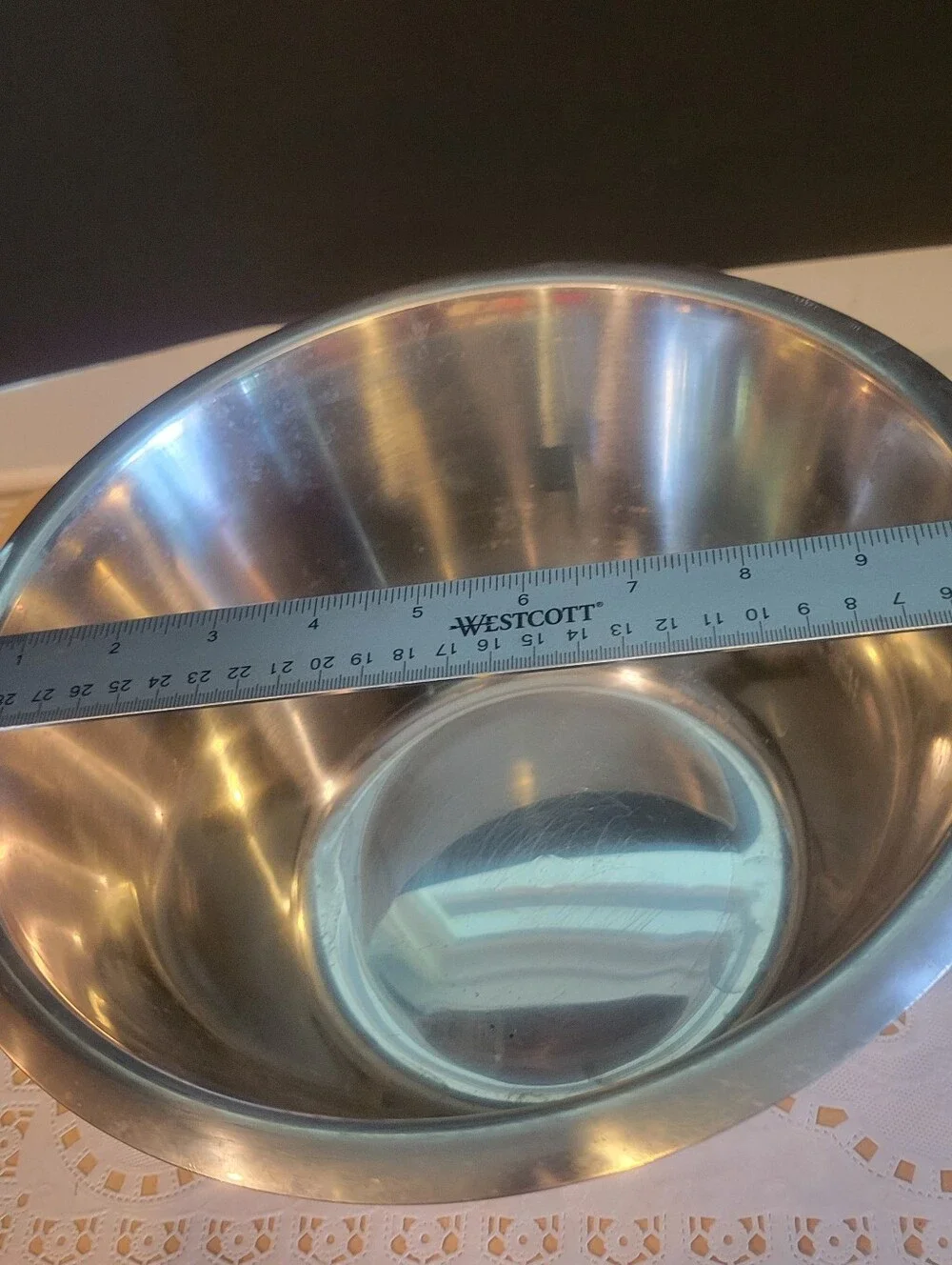 Rostfritt Stal 4L Stainless Steel Bowl Made in SwedenTapered bowl.